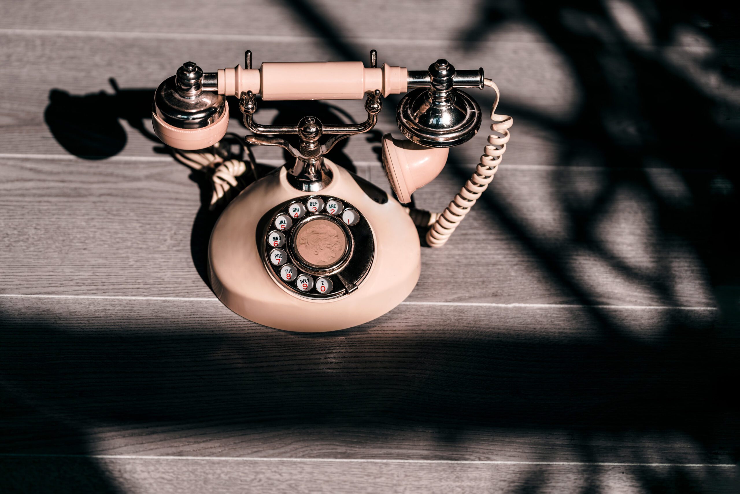 old-fashioned-telephone